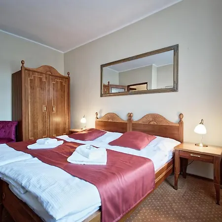 Отель Hotel Napoleon Austerlitz